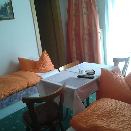 Haus Margit- Apart Via-mala בית אירוח *