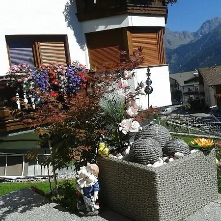 Haus Margit- Apart Via-mala Privatunterkunft