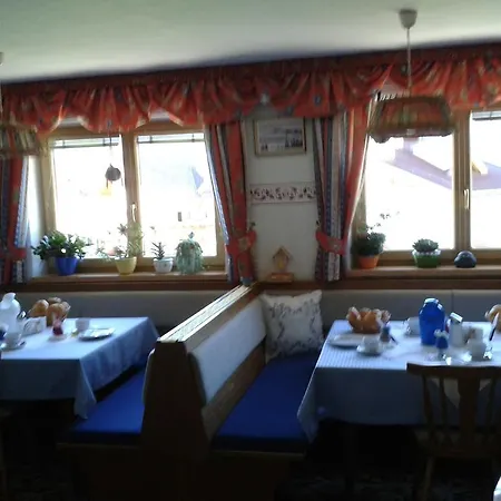 Privatunterkunft Haus Margit- Apart Via-mala Serfaus