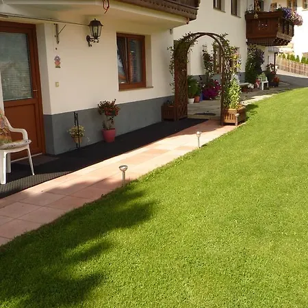 Privatunterkunft Haus Margit- Apart Via-mala Serfaus